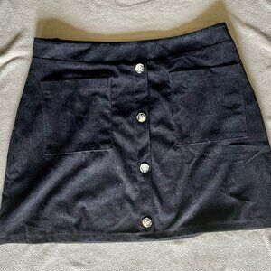 SHEIN - Black Button Up Double Pocket Skirt (NWOT)